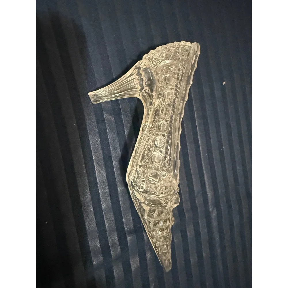 Vintage Clear Pressed Glass Slipper Figurine Cinderella Shoe Ring Holder Decor